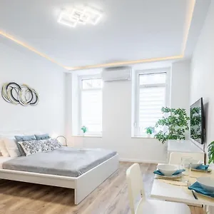  Apartamento Modern In Downtown Area Hungría
